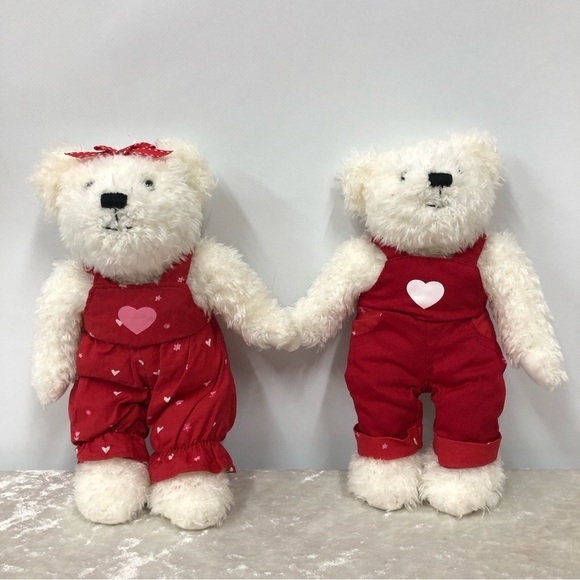 Hallmark Bears Boy & Girl stuffed animal holding hands magnetic noses red hearts - Picture 1 of 14